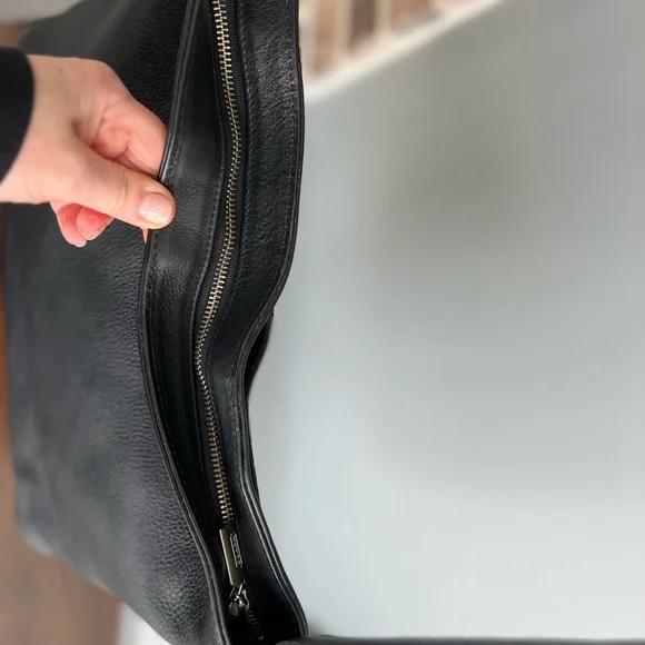 Vintage Coach Hudson Hobo No. 6804 - Picture 5 of 10